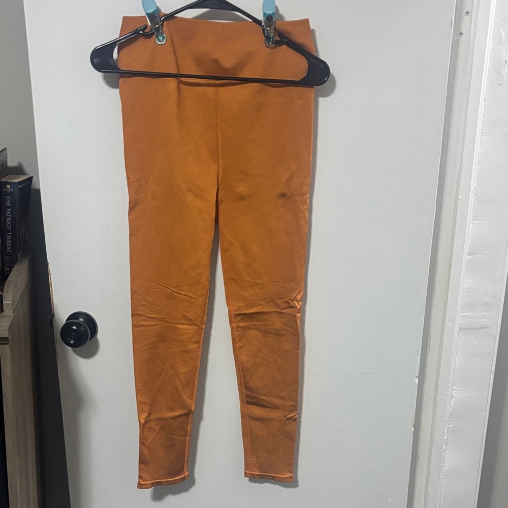 Fabletics Rust Orange Leggings - Picture 2 of 3
